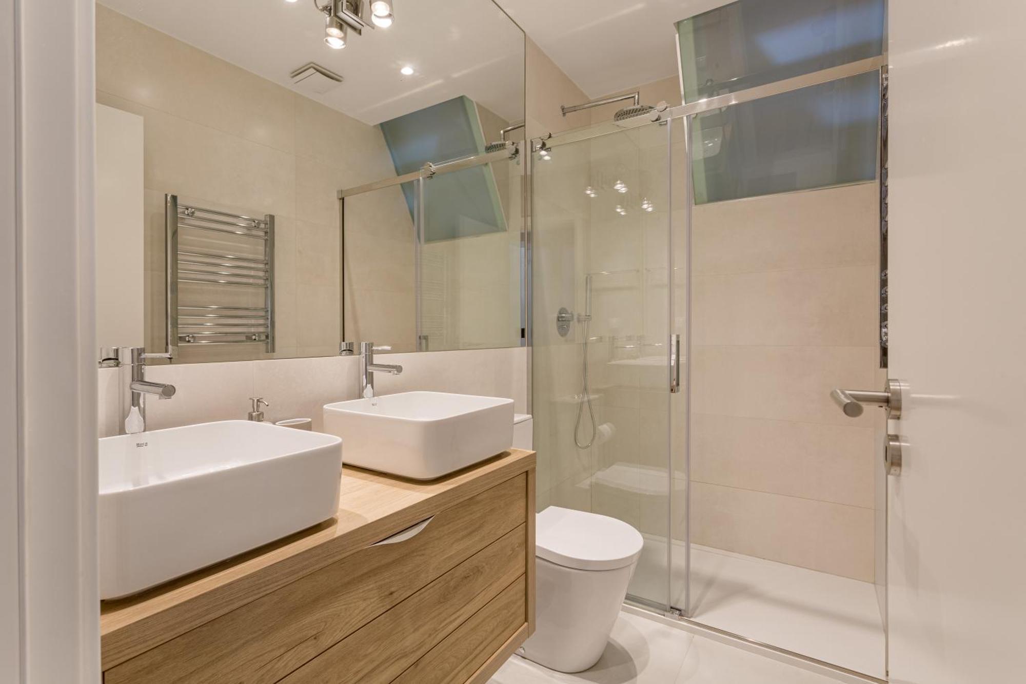 3br Duplex With Lift & Ac By Host For Us Lejlighed